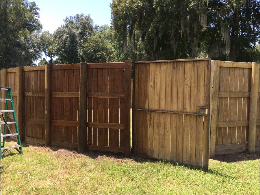 Fence painting project photo - fence painting gallery 19